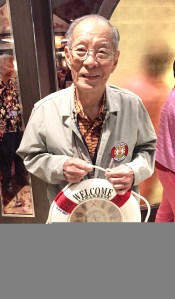 " 首先要跟大家祝福， 在這次的六天五夜的Cruise Reunion 覺得大家都玩得好開心；尤其是能每天都能船上同桌吃各種美味可口的西式晚餐；早餐和午餐是自助餐，每天都不同餐，還有幾家二十小時小吃店！要想瘦就難了！ 我們大家每天都是談我們童年的記憶，笑話連天，好像永遠的談不完；這次真的個難忘的回憶！ 我要感謝主班人花費時間來辨這奕中二十多位校友在䢟船上的聯歡活動，真是很難得。我希望將來奕中年青的校友能夠出力主辨下一個奕中校友联歡會！ 張明章- 奕中戰後第四屆"